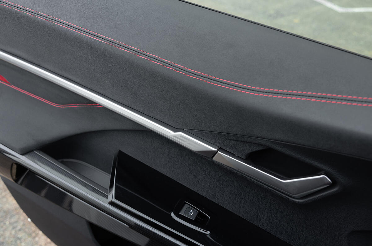 KGM Actyon review 2025017 door handle