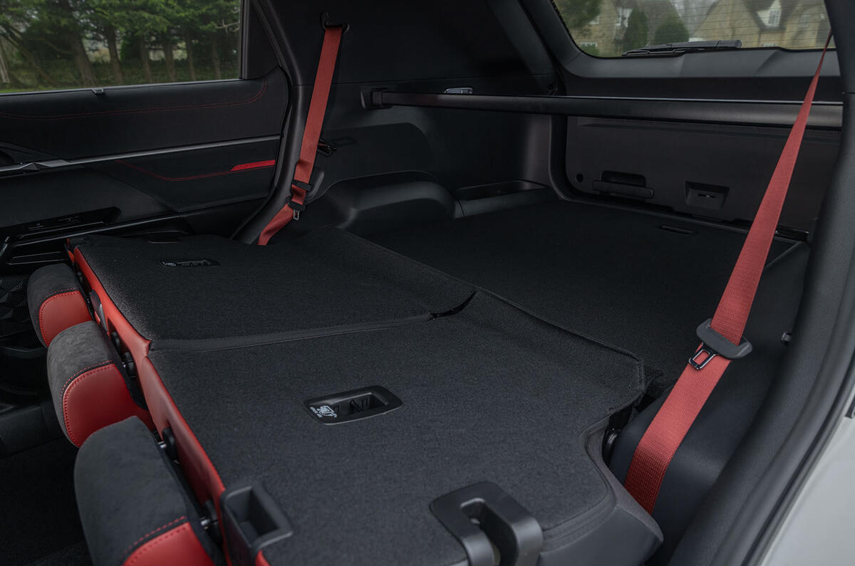 KGM Actyon review 2025020 seats folded flat