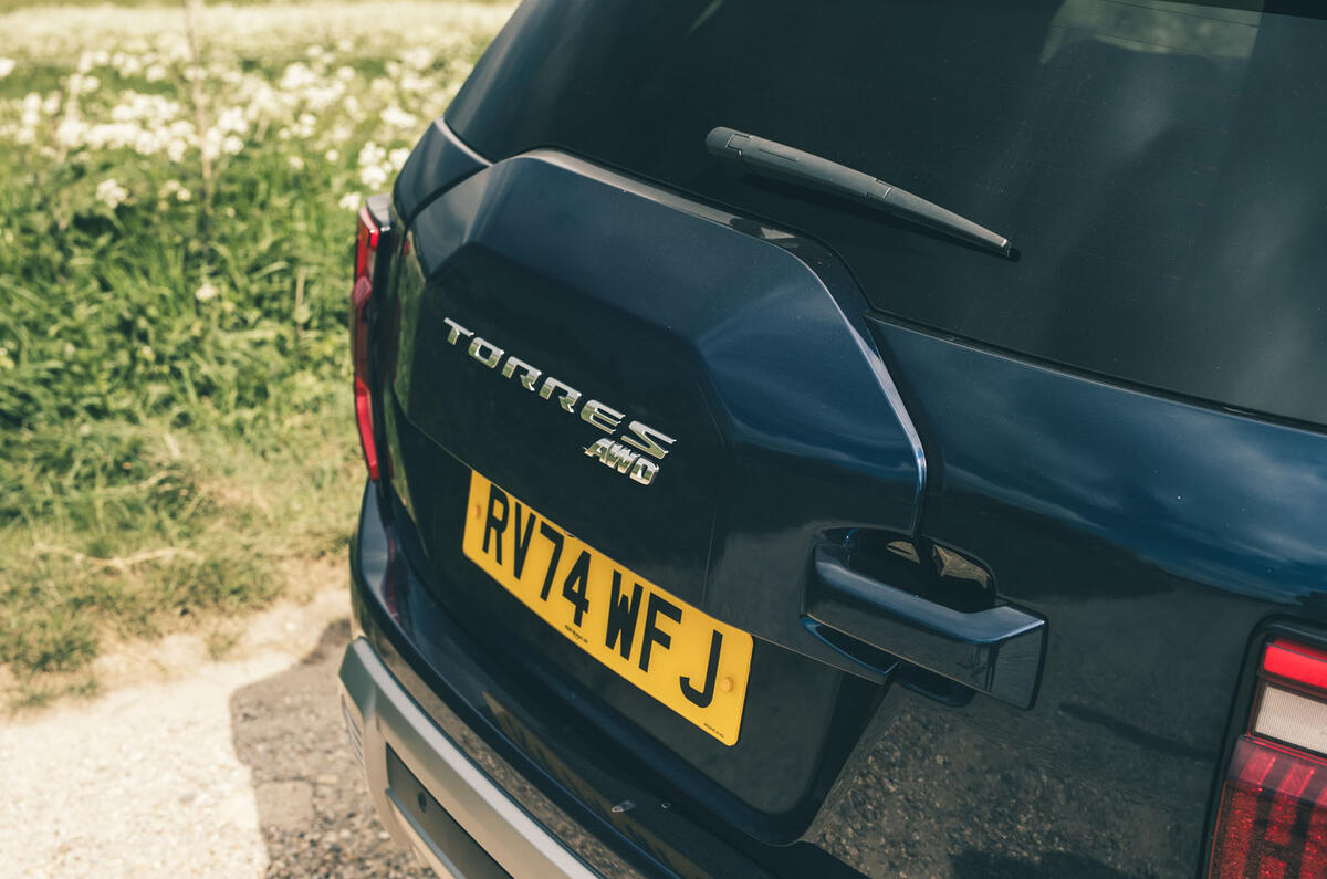 KGM Torres review 2025 09 tailgate