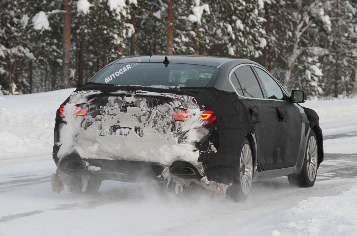 New Kia flagship spied