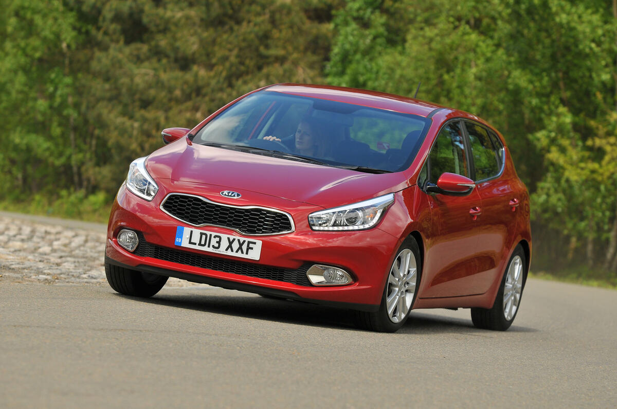 Kia Cee'd cornering