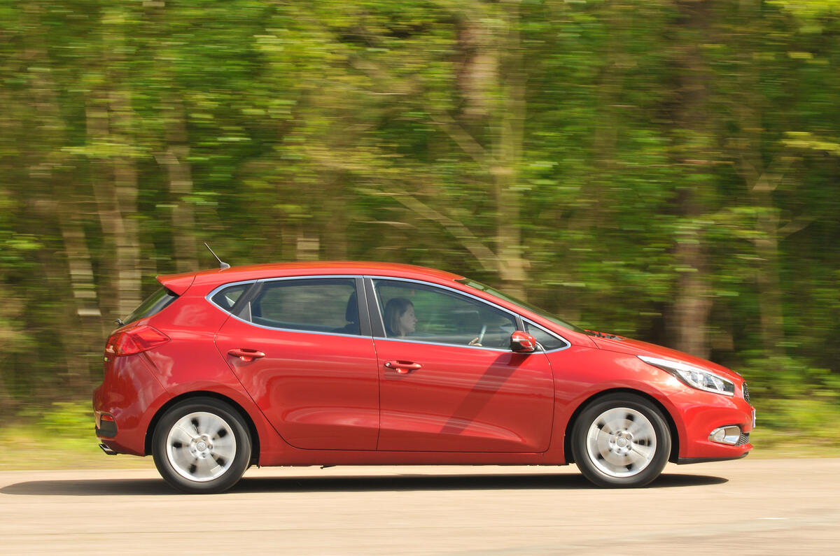 Kia Cee'd side profile