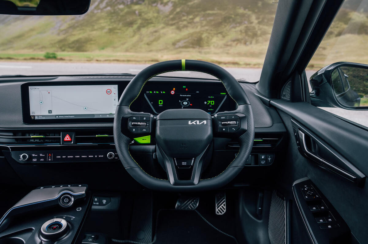 Kia EV6 GT test 2025 10 dash