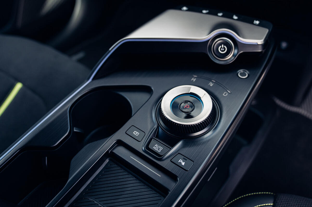 Kia EV6 GT review 2025 17 console centrale