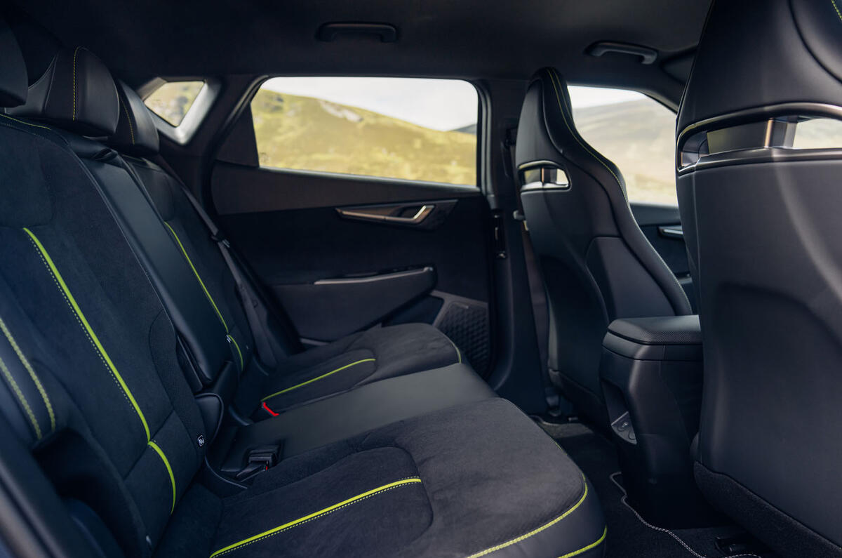 Kia EV6 GT avis 2025 22 espace pour les jambes