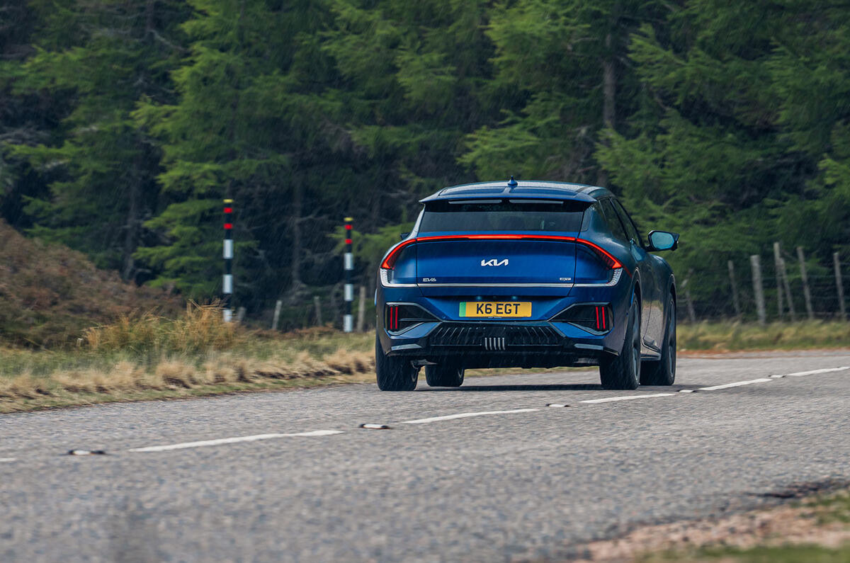 Kia EV6 GT avis 2025 28 virage arrière