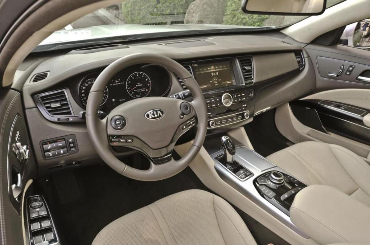 Kia Quoris Review (2017) | Autocar
