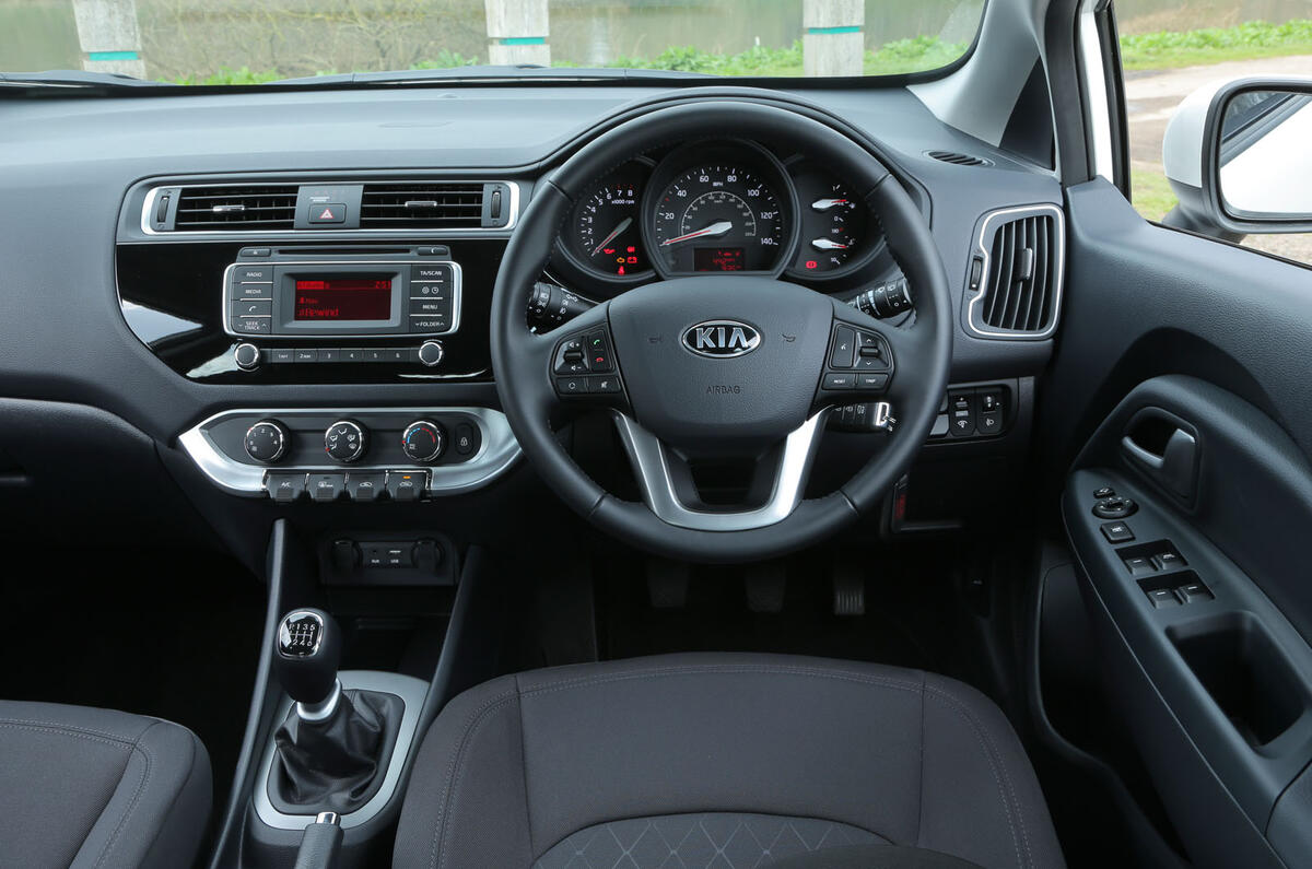 Kia Rio dashboard