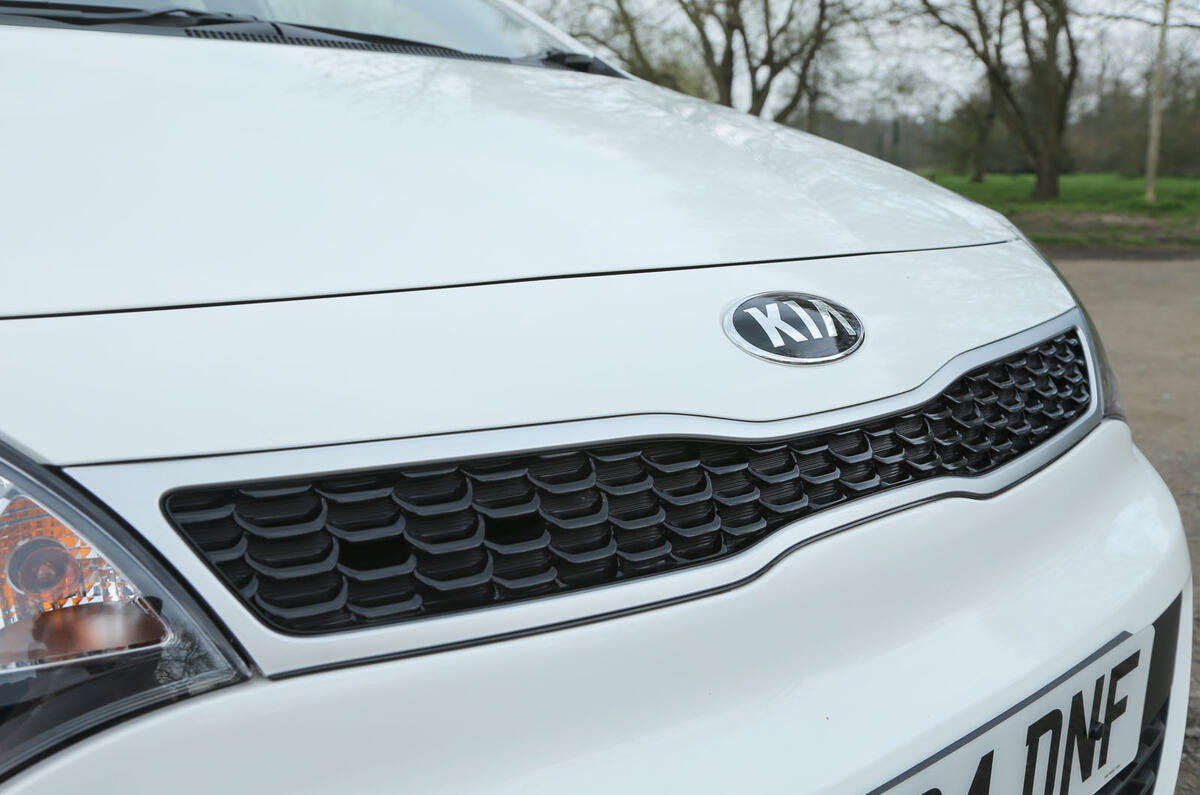 Kia Rio front grille