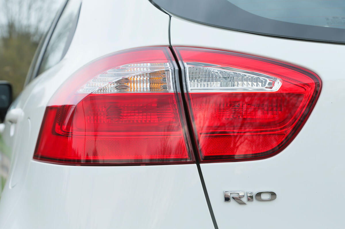 Kia Rio rear lights