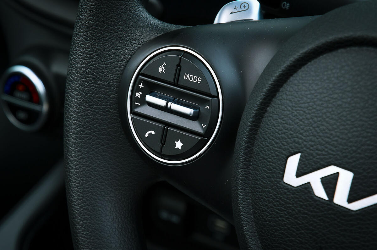 kia soul ev review 2023 12 buttons