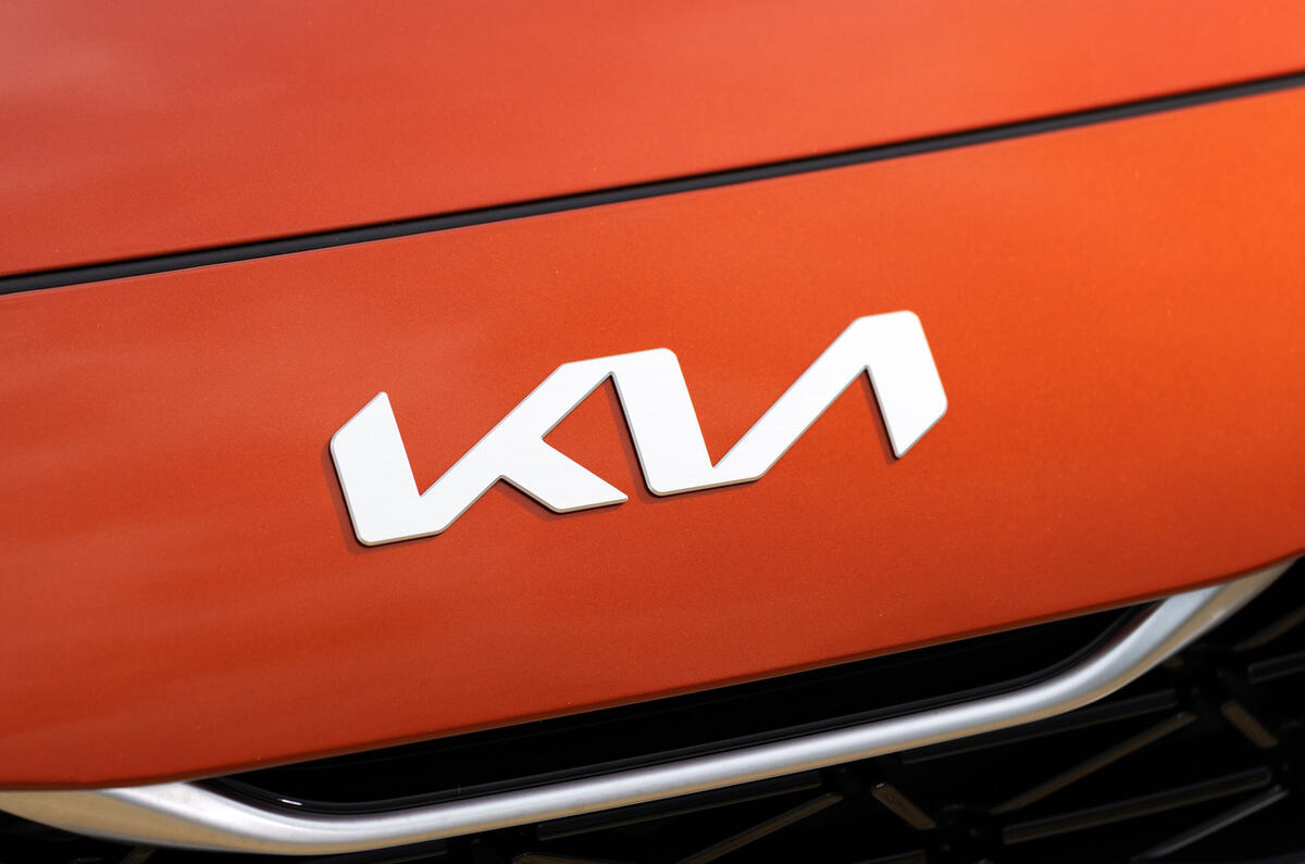 Kia Ceed review   badge Kia Ceed review   badge