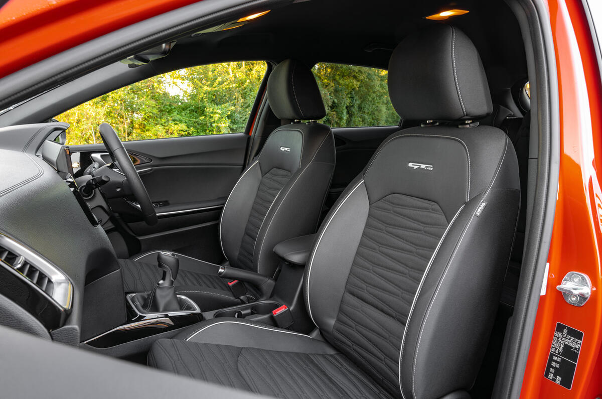 Kia Ceed review   front seats Kia Ceed review   front seats