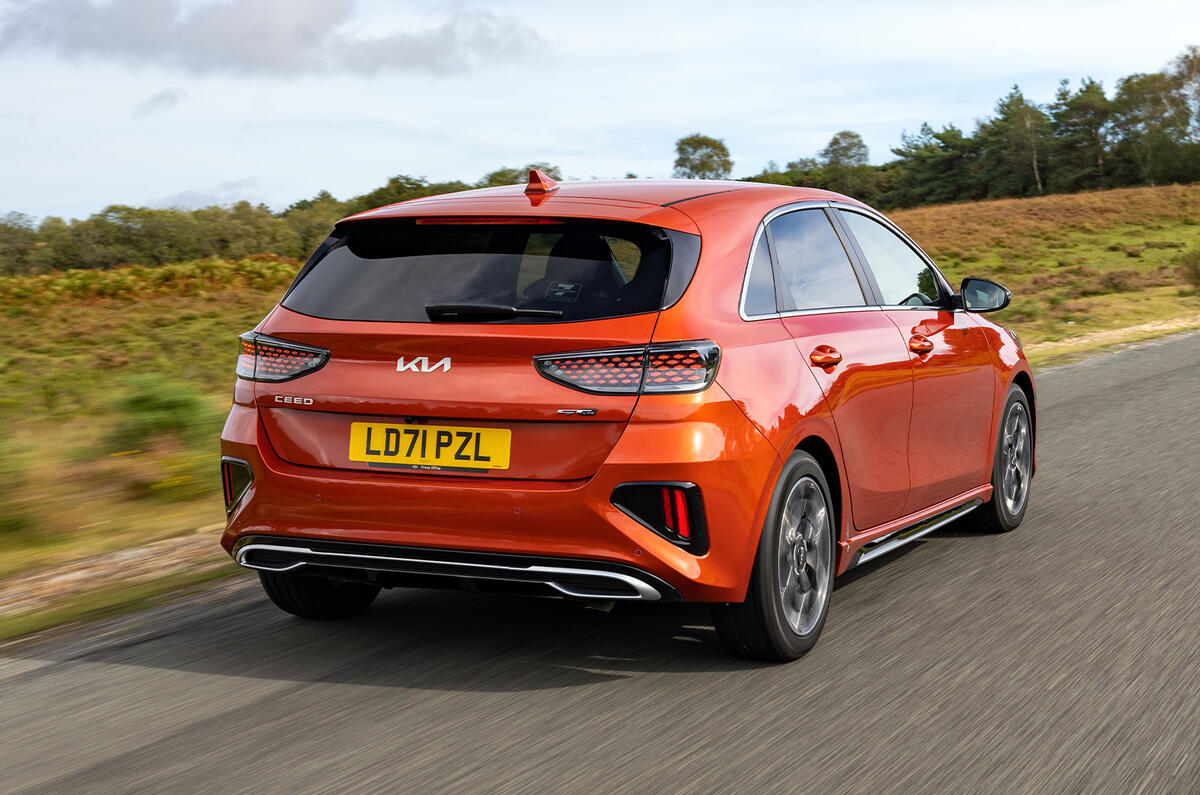 Kia Ceed review   rear cornering Kia Ceed review   rear cornering
