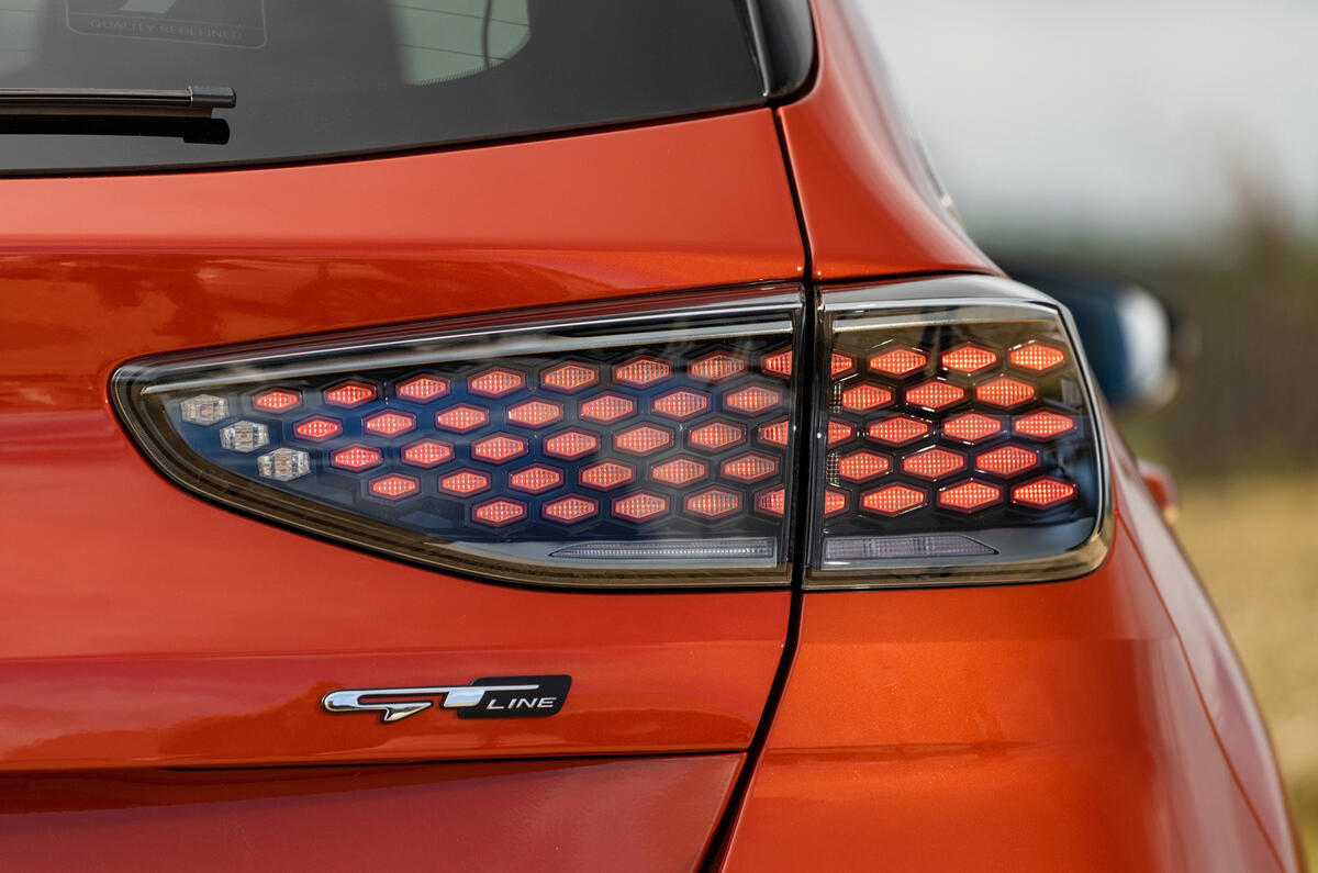 Kia Ceed review   rear lights Kia Ceed review   rear lights