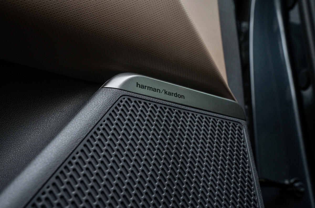 Kia Seltos HEV review 2026 autocar 11 sound system