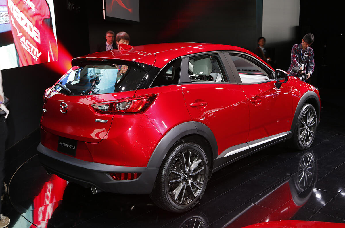Mazda CX-3 crossover revealed at LA motor show