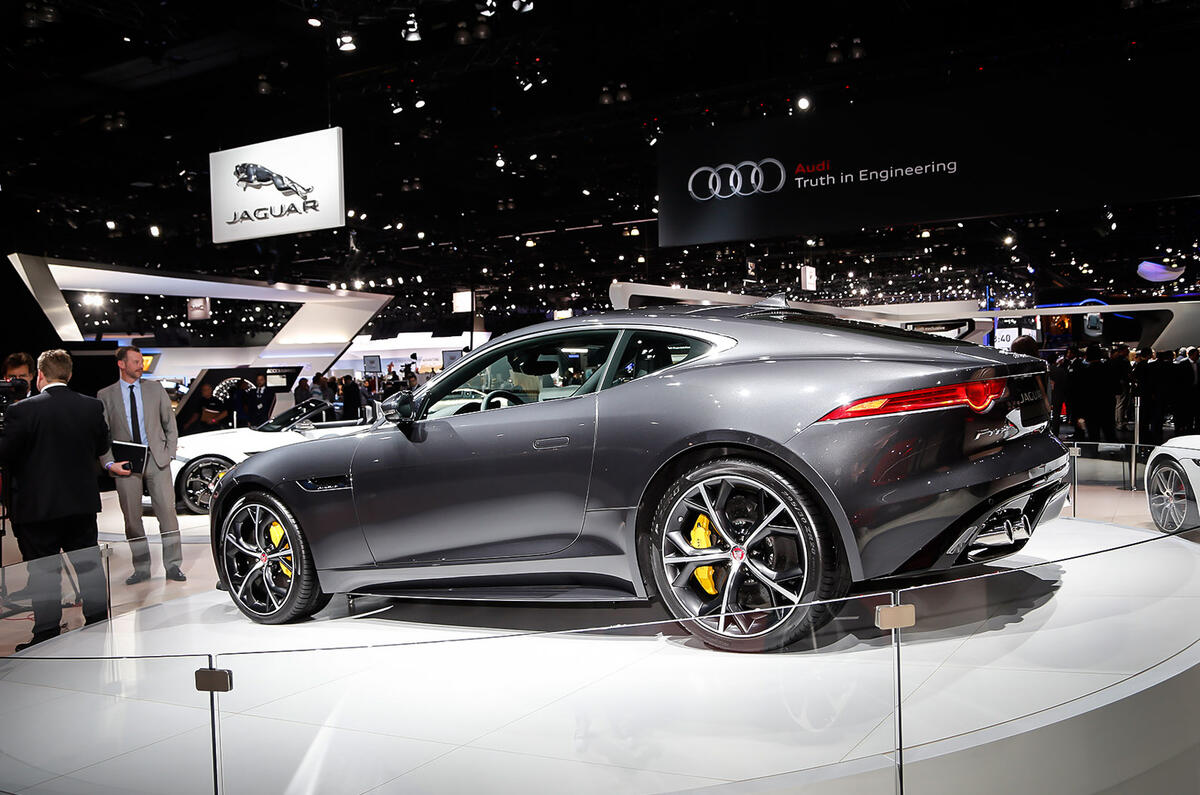Jaguar adds manual option and AWD for 2016 F-type Jaguar adds manual option and AWD for 2016 F-type