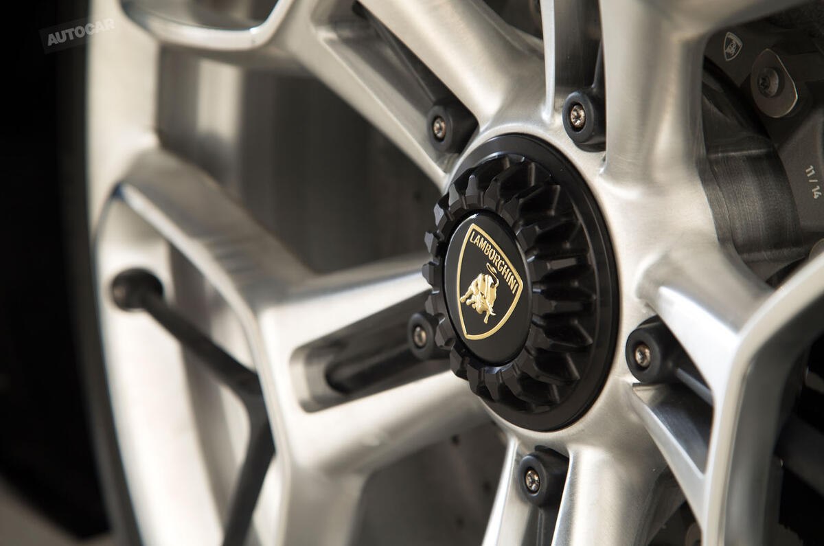 Lamborghini Asterion - exclusive studio pictures