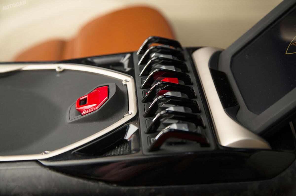 Lamborghini Asterion - exclusive studio pictures