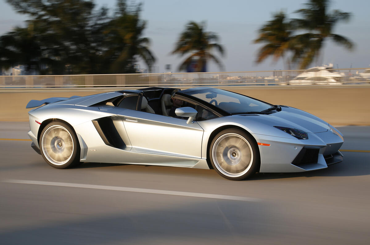 Lamborghini Aventador Roadster side profile