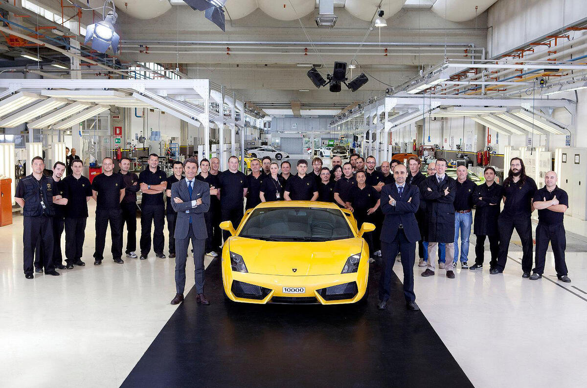 Lambo builds 10,000th Gallardo