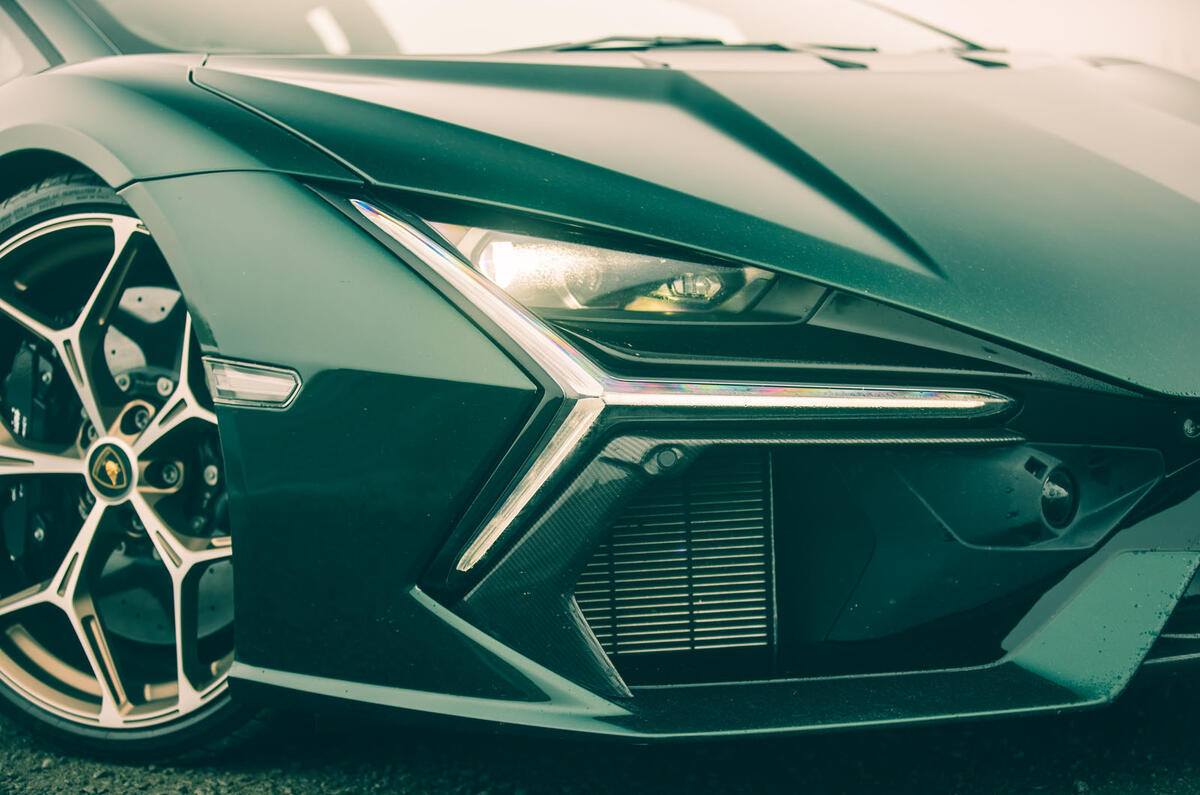 Lamborghini Revuelto review 2024 04