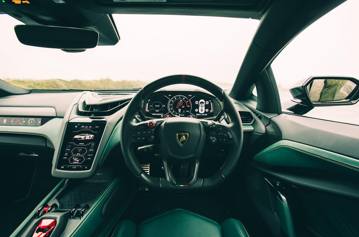 Lamborghini Revuelto review 2024 11