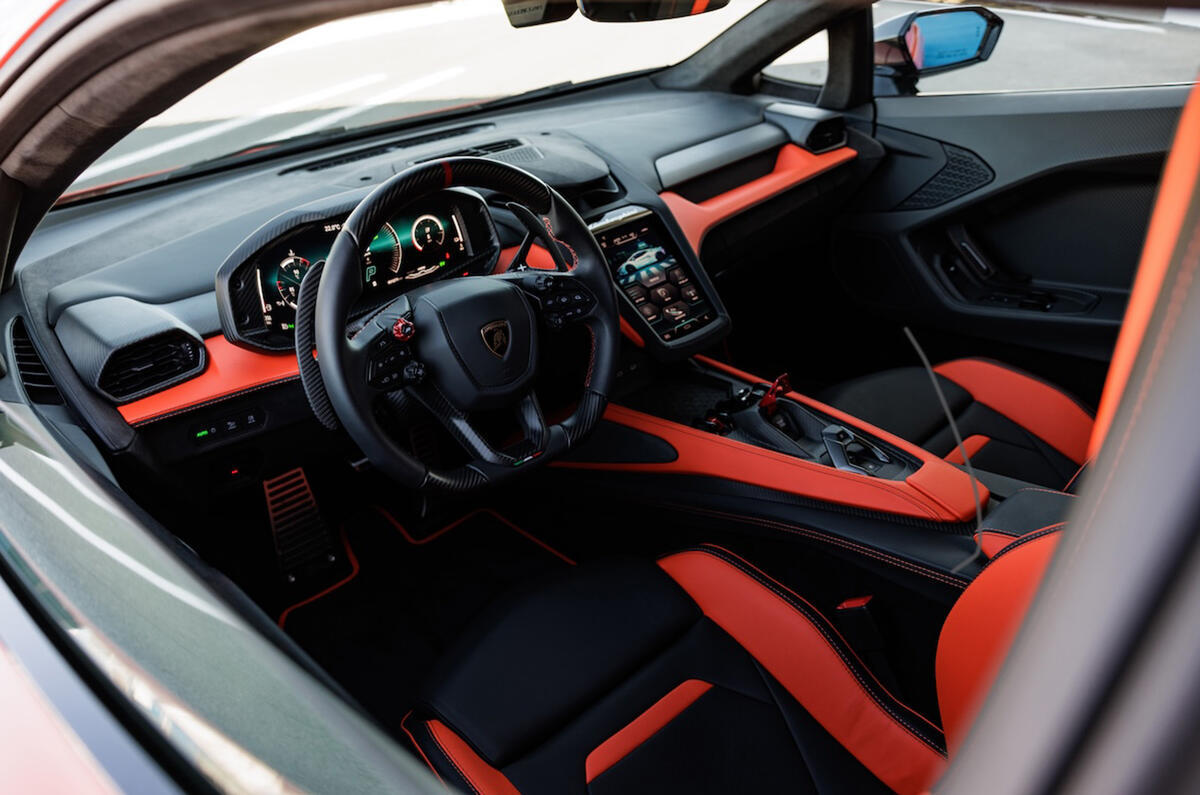 lamborghini temerario intérieur