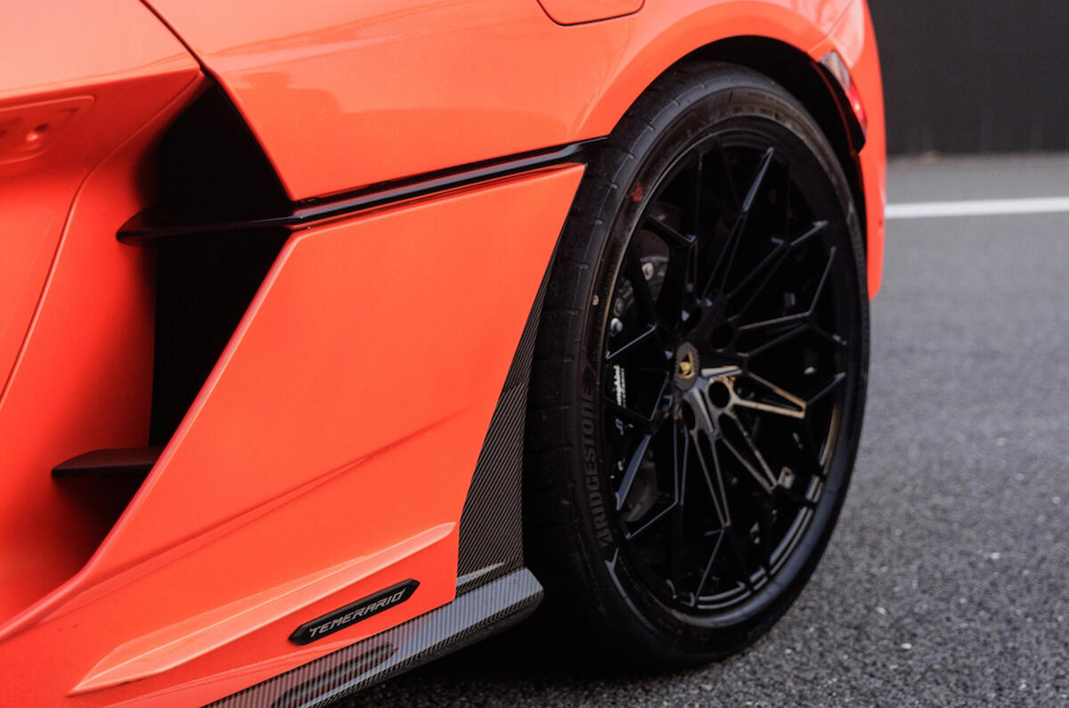 lamborghini temerario roue arrière