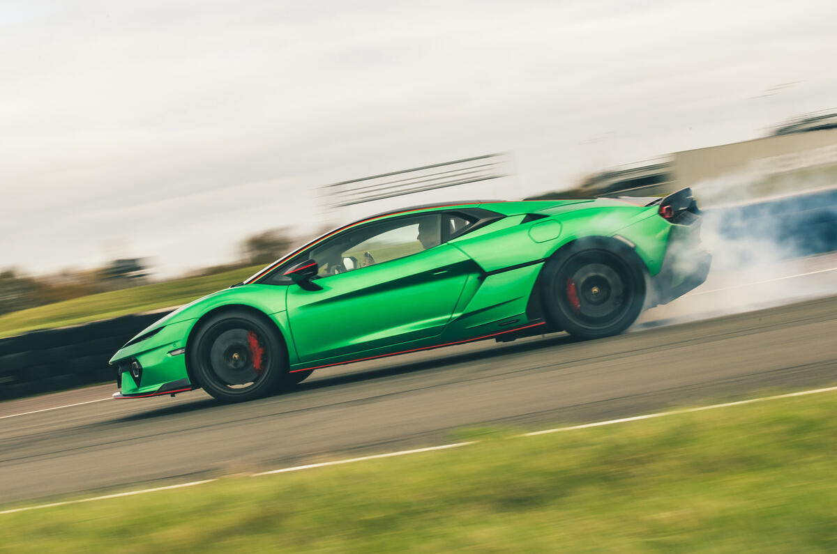 Lamborghini Temerario review 2026 003