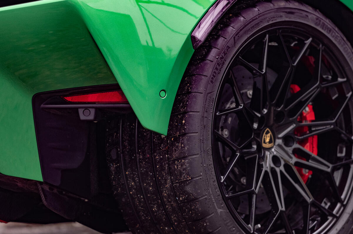 Lamborghini Temerario review 2026 008