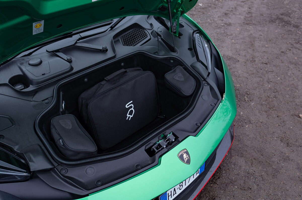 Lamborghini Temerario review 2026 023