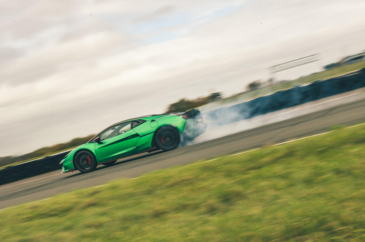 Lamborghini Temerario review 2026 033