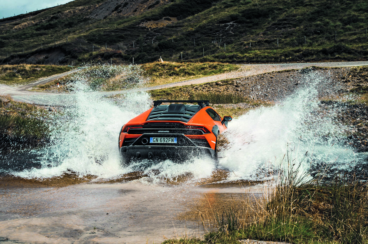 Lamborghini Huracan Sterrato splashing through water