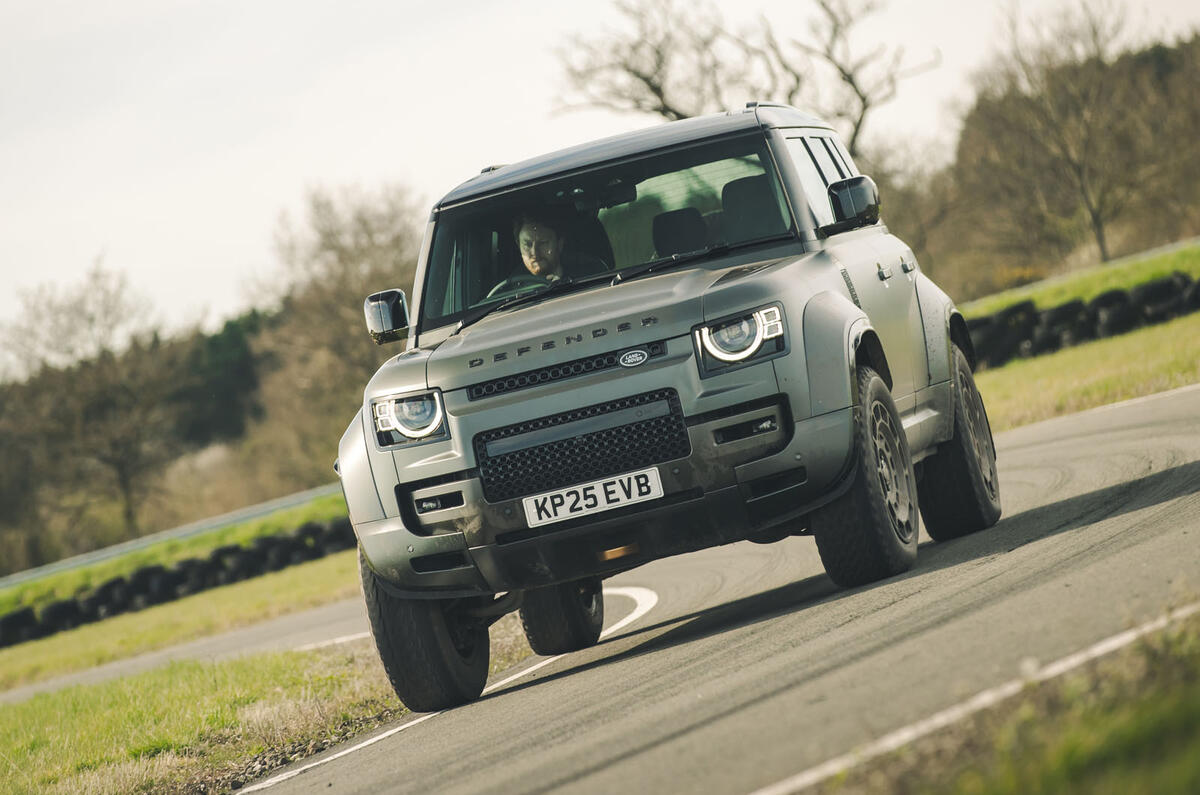 land rover defender octa rt 2025 front corner 51 land rover defender octa rt 2025 front corner 51