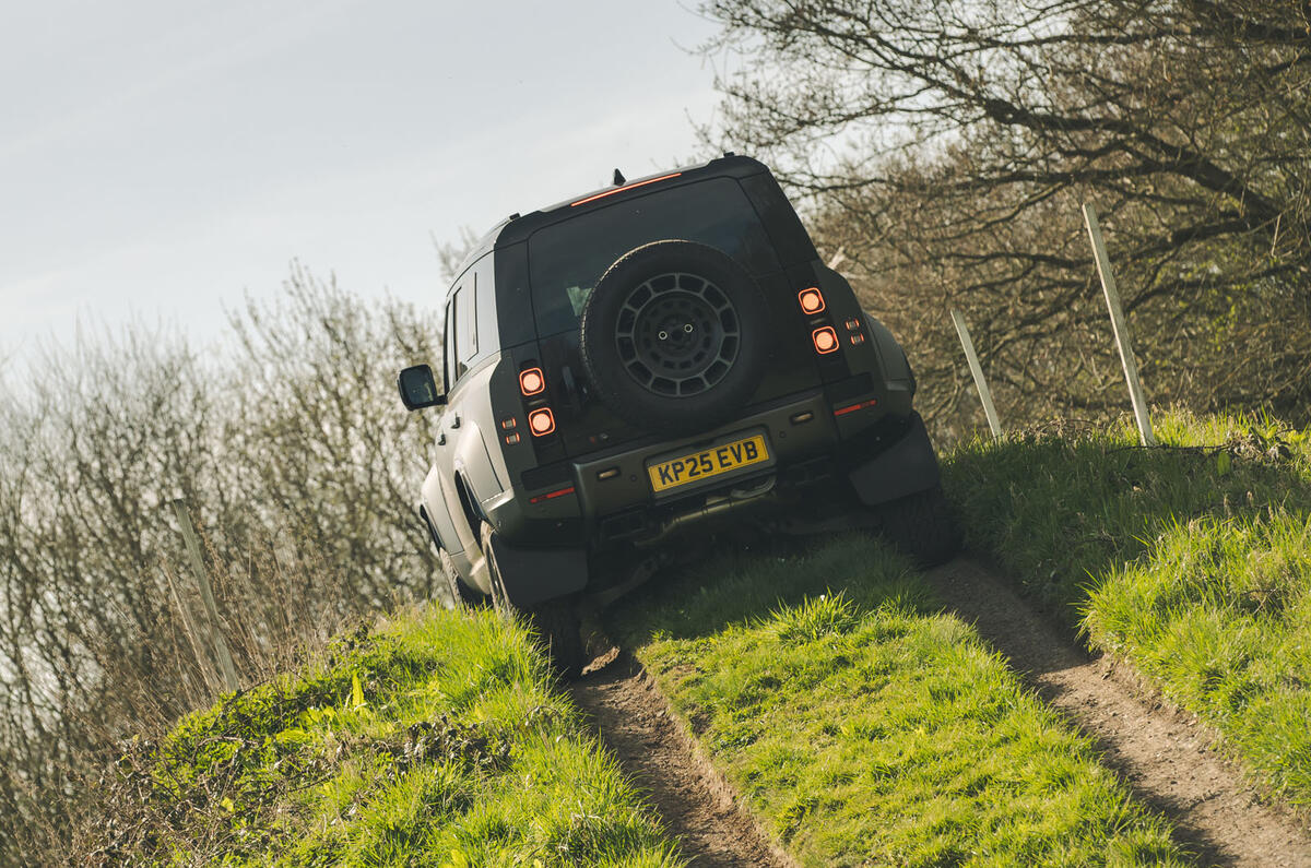 land rover defender octa rt 2025 off road 21 land rover defender octa rt 2025 off road 21