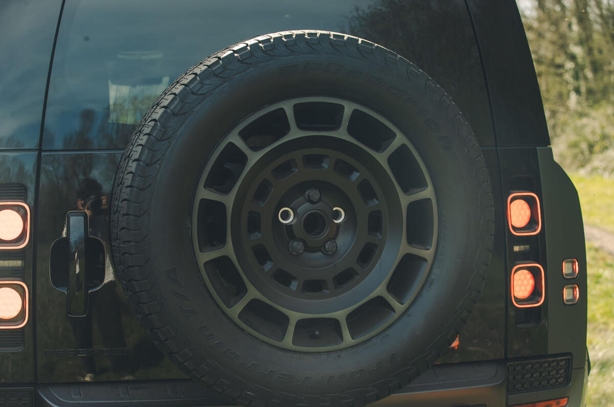 land rover defender octa rt 2025 spare wheel 18 land rover defender octa rt 2025 spare wheel 18