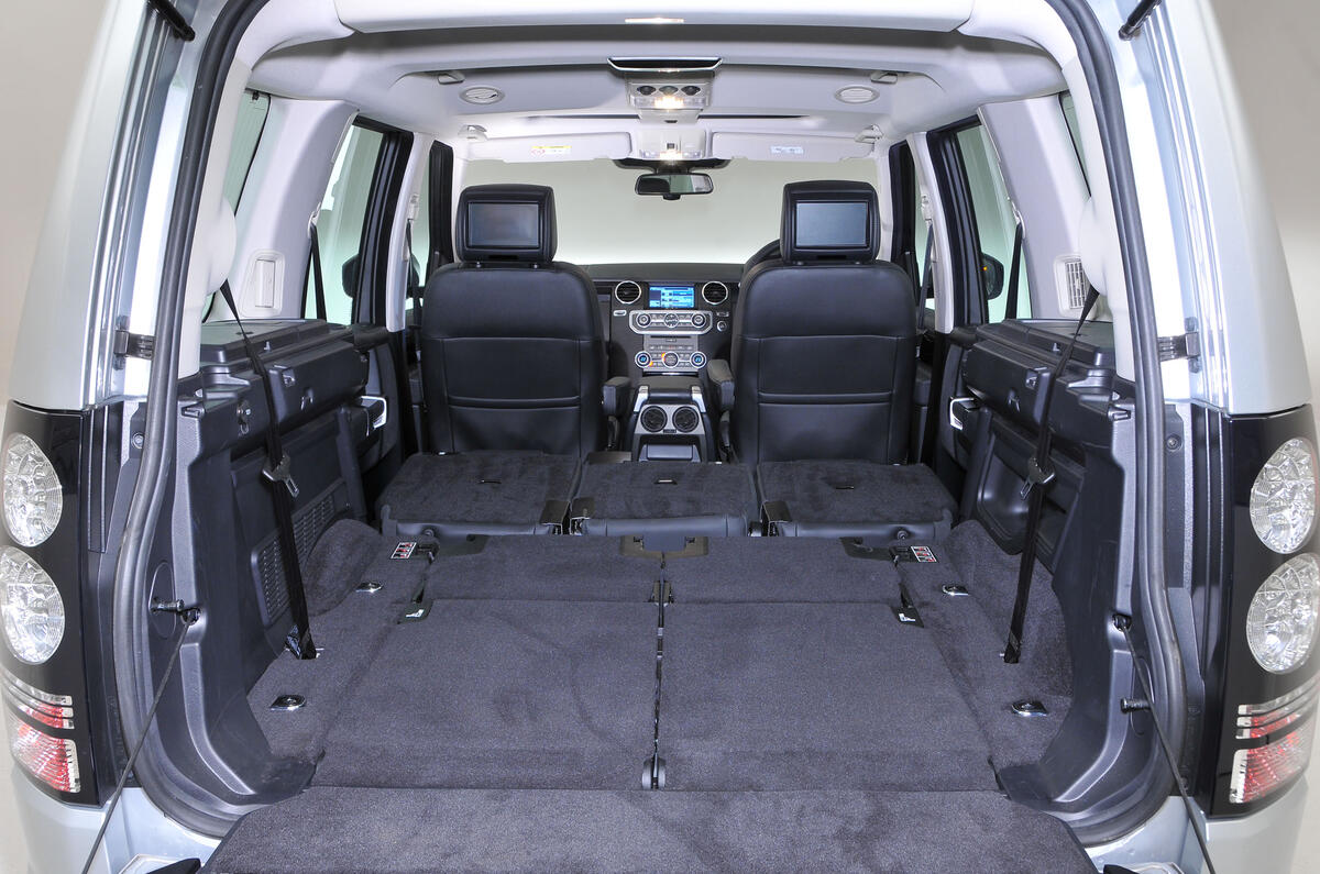 Land Rover Discovery extended boot space