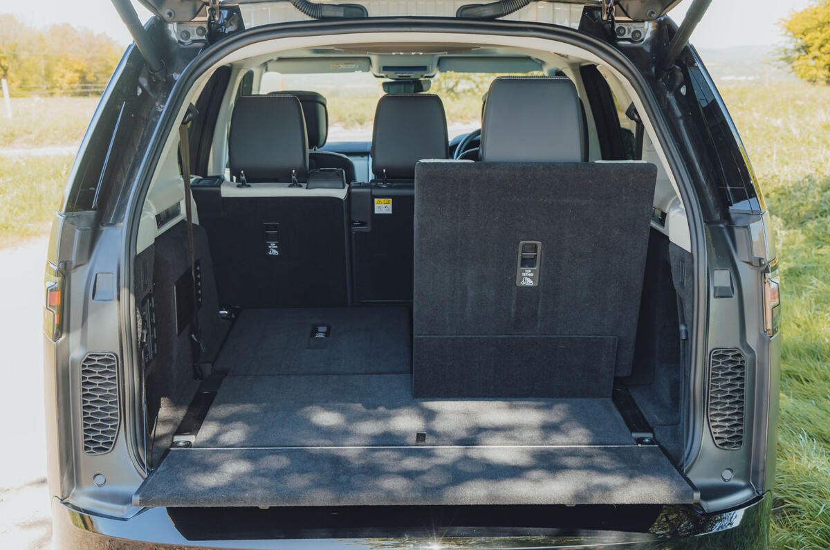 Land Rover Discovery Tempest review 2026 023