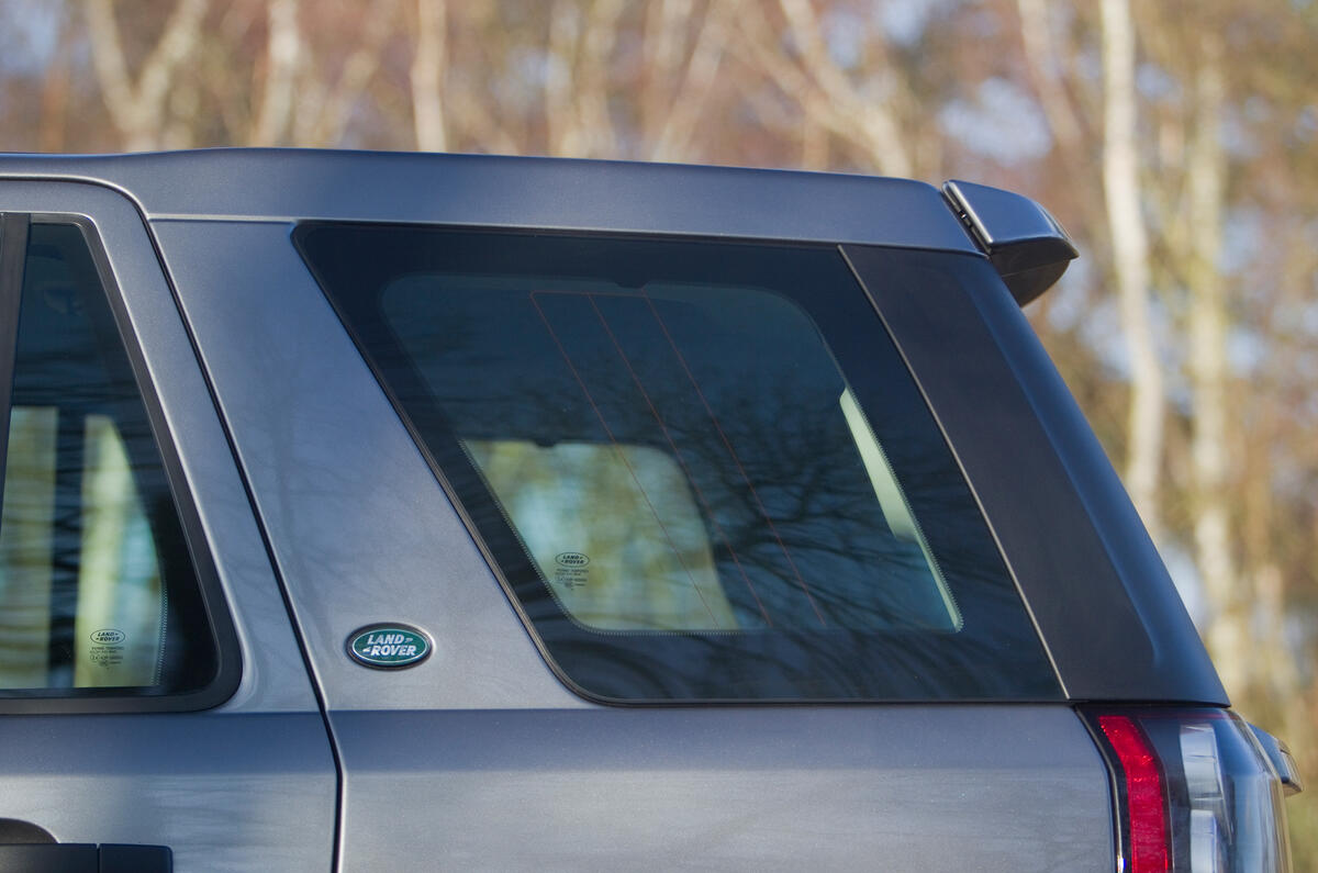 Black B-pillars and D-pillars are traditional Freelander styling cues Land Rover Freelander rear window