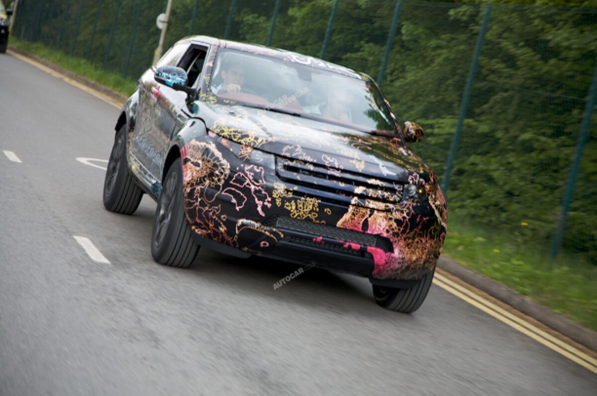 Range Rover LRX: first pics