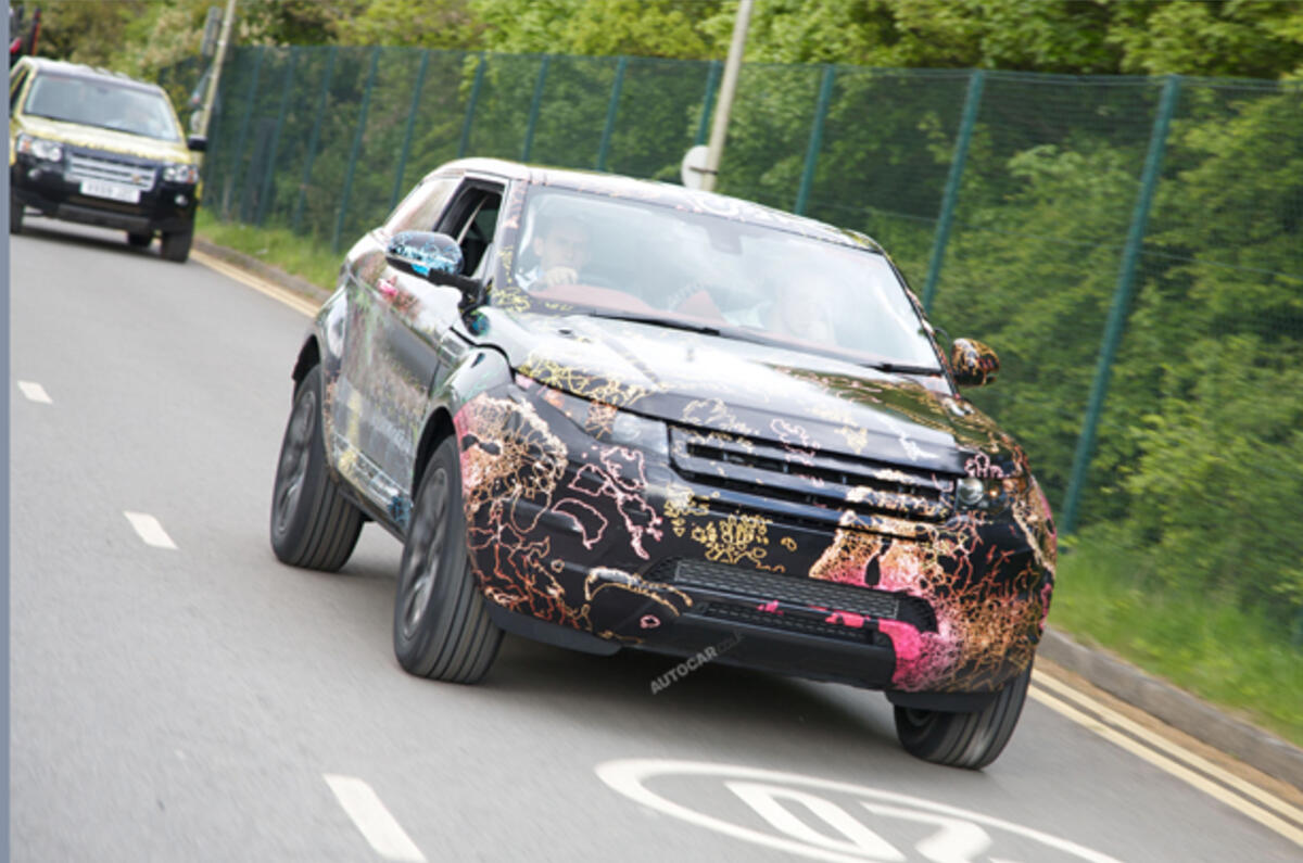 Range Rover LRX: first pics