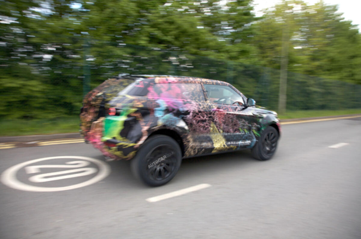 Range Rover LRX: first pics