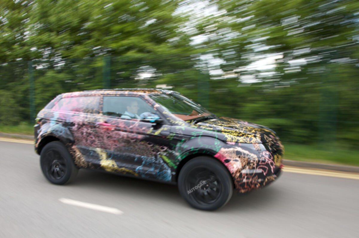 Range Rover LRX: first pics