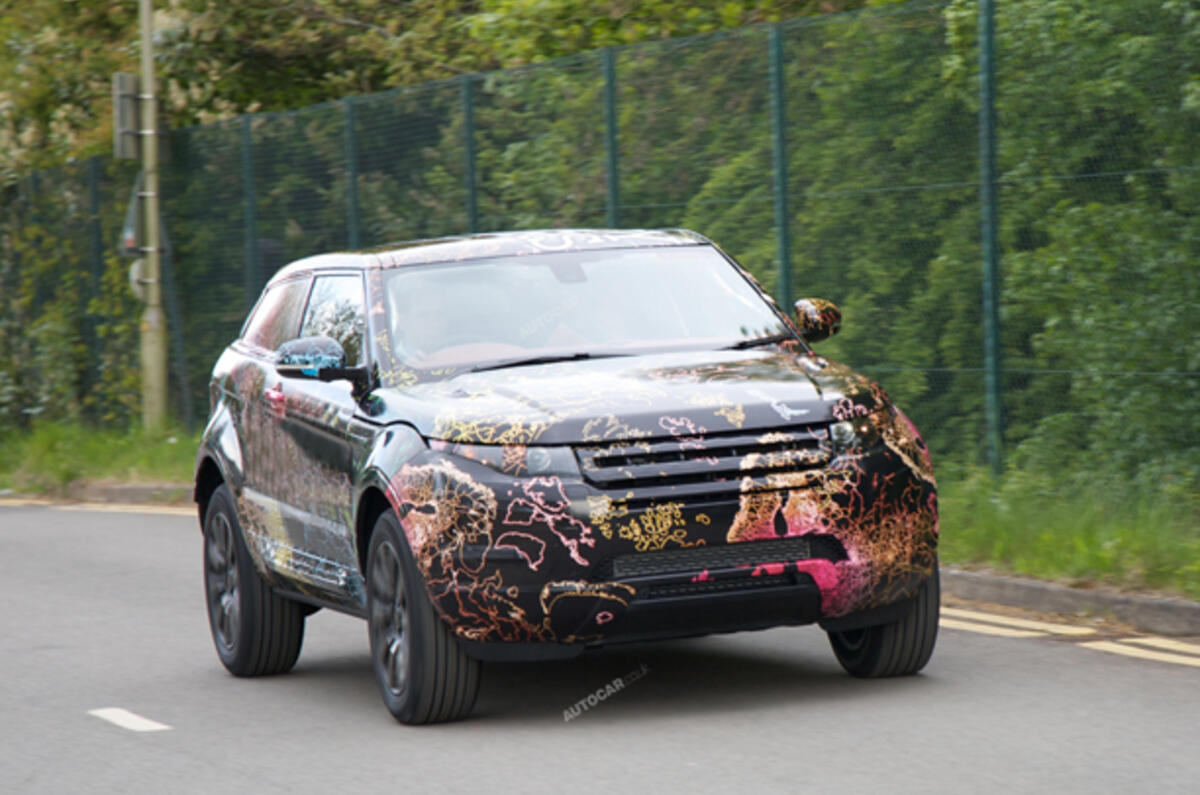 Range Rover LRX: first pics