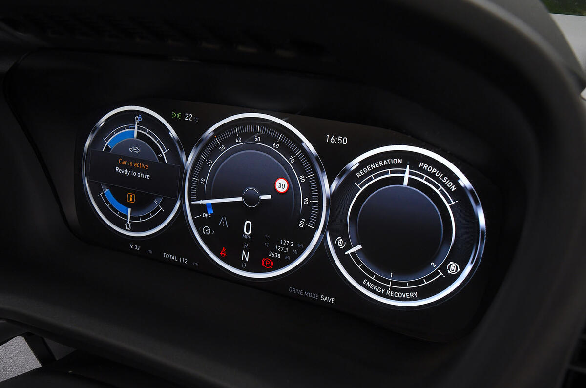 levc tx taxi review 2023 17 dials