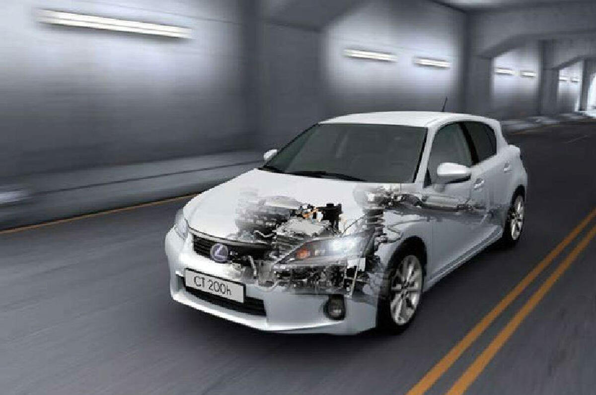 Lexus CT 200h revealed