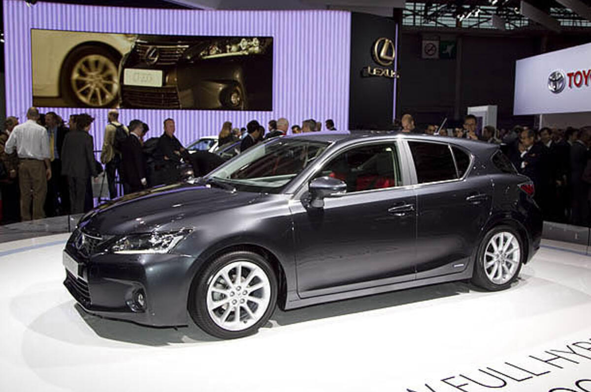 no title Paris motor show: Lexus CT200h