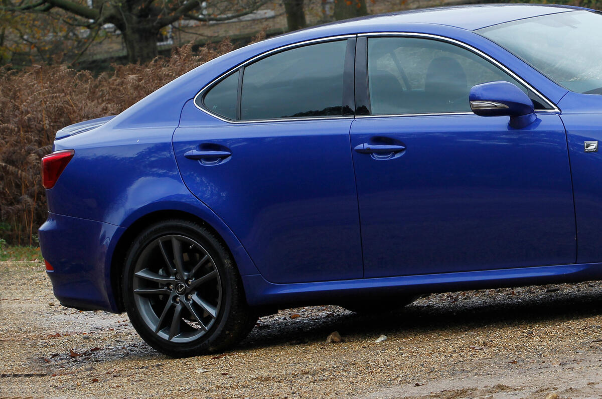 Lexus IS rear profile